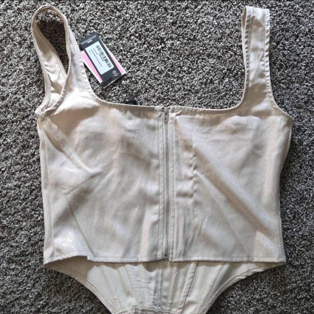 Elegant Cream Corset Top - Picture 4 of 4